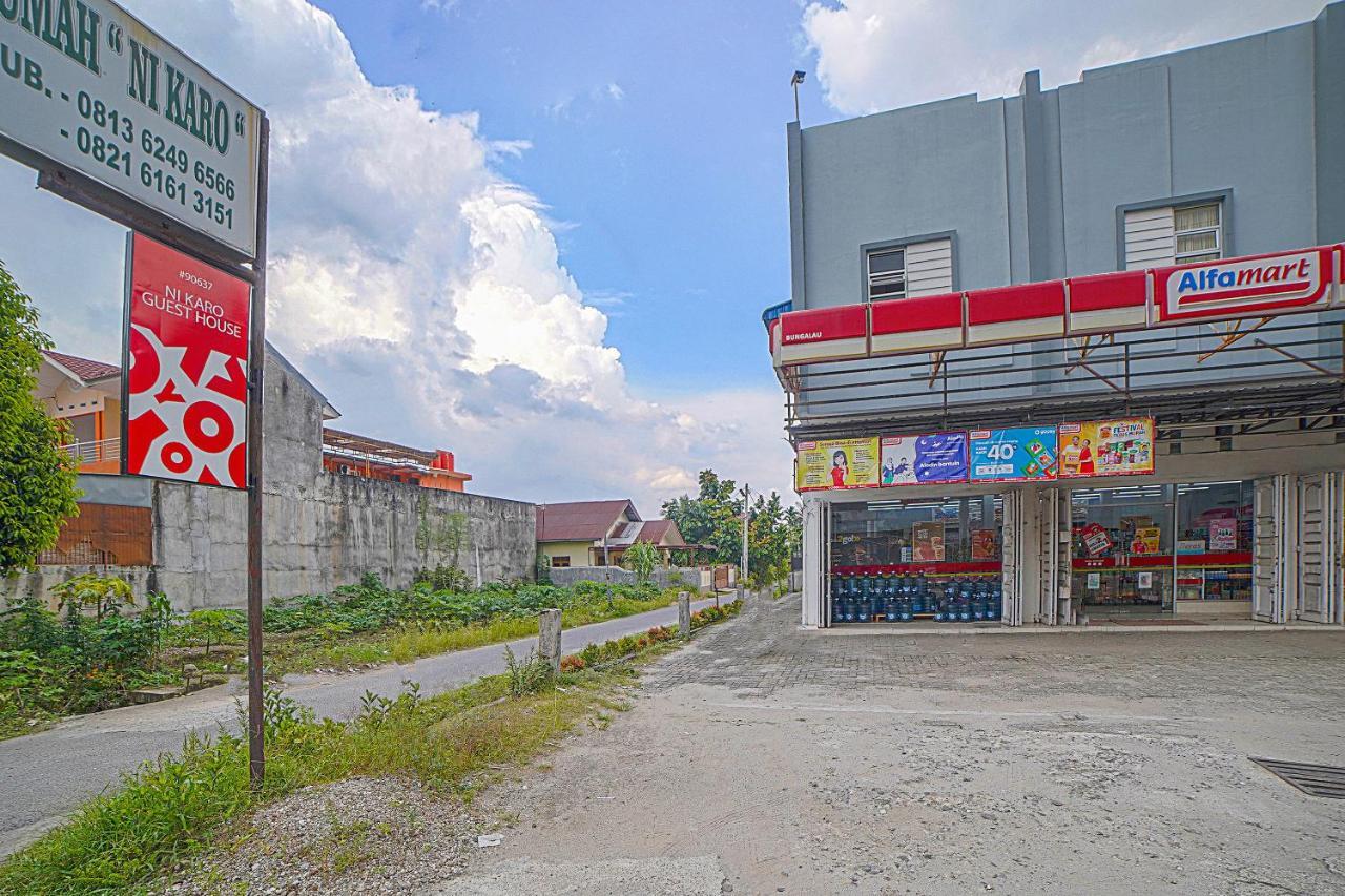Oyo 90637 Rumah Ni Karo Medan Eksteriør billede