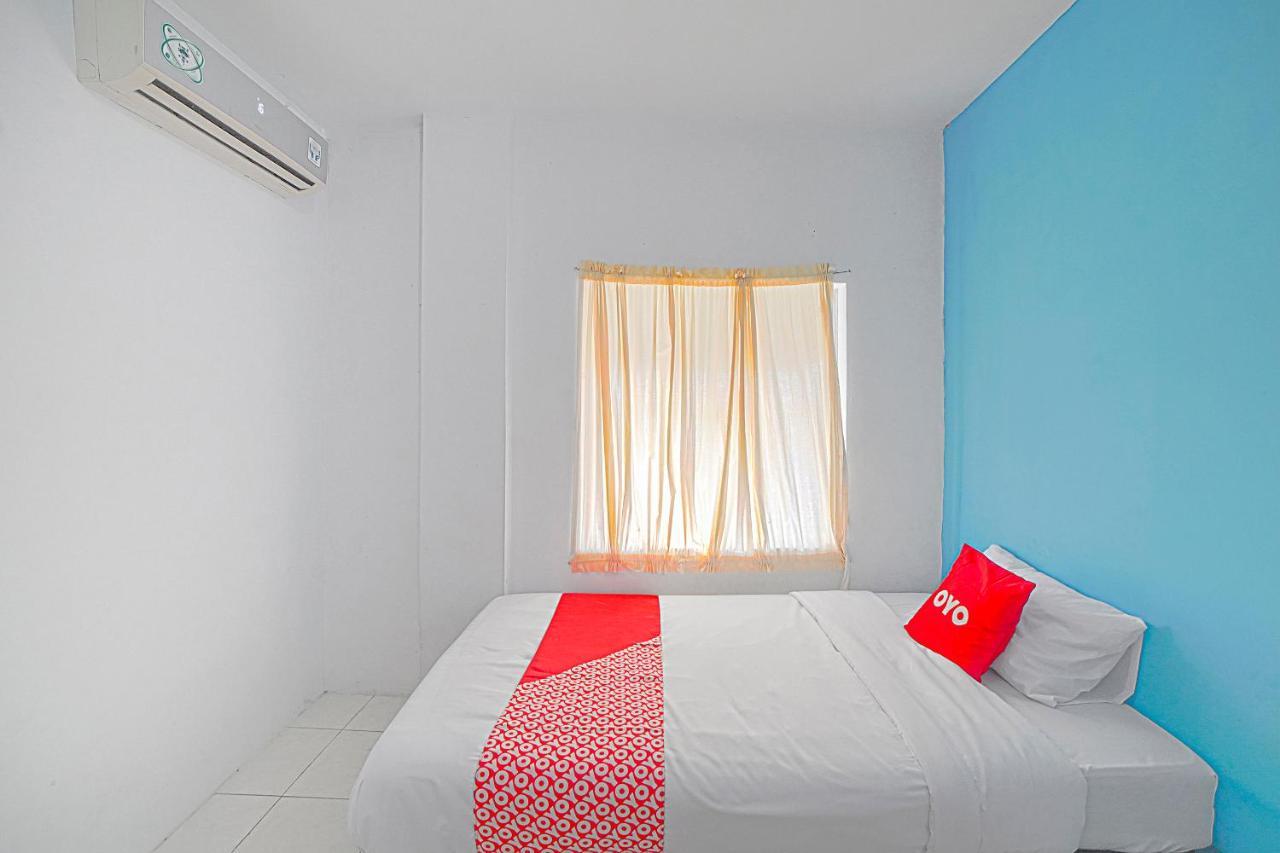 Oyo 90637 Rumah Ni Karo Medan Eksteriør billede