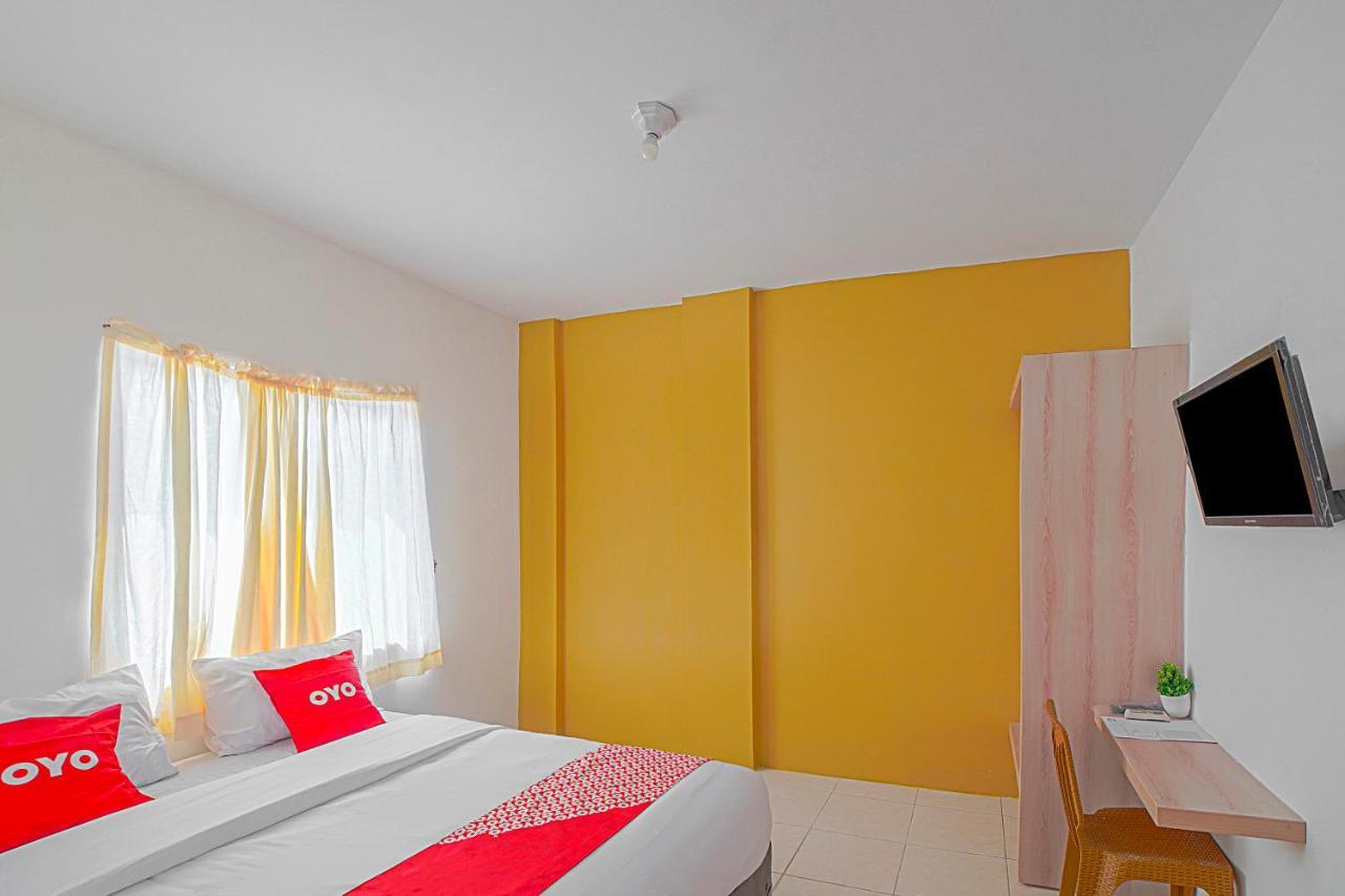 Oyo 90637 Rumah Ni Karo Medan Eksteriør billede