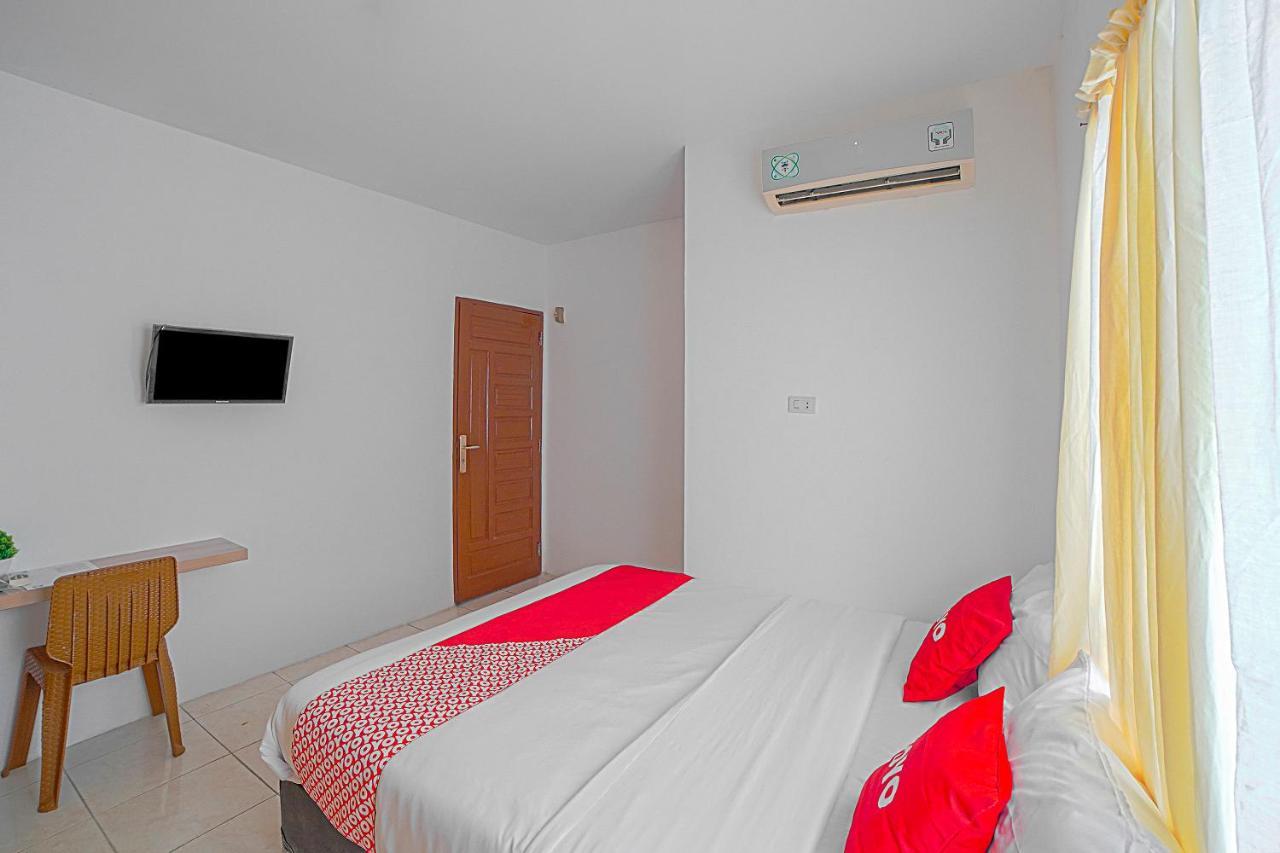 Oyo 90637 Rumah Ni Karo Medan Eksteriør billede