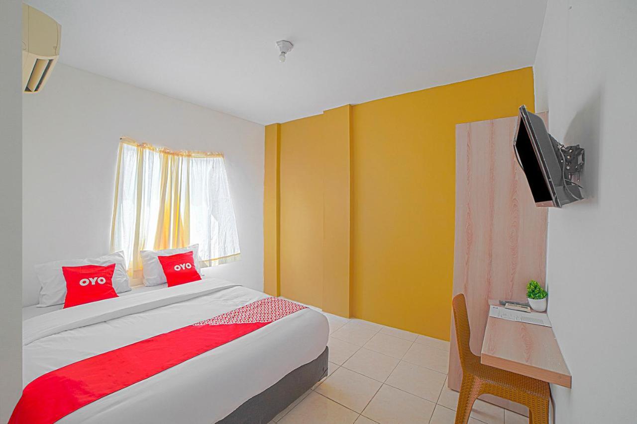 Oyo 90637 Rumah Ni Karo Medan Eksteriør billede